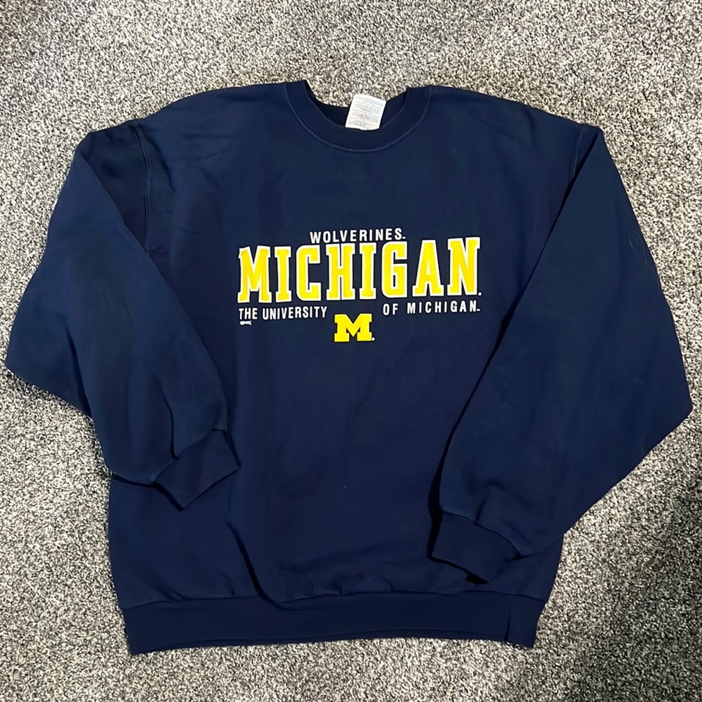 Michigan Wolverine’s crewneck